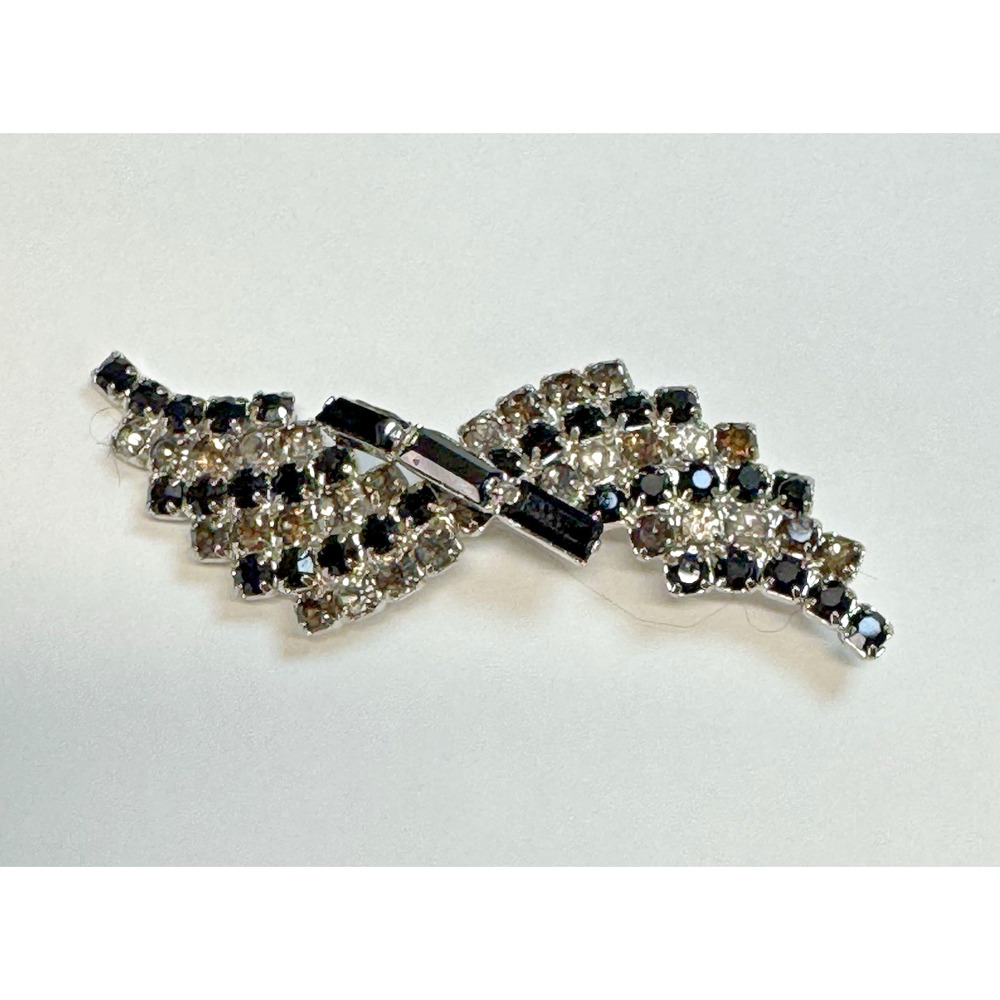 Vintage Black & Clear Rhinestone Bow‎ Brooch Pin Silver Tone 2.5"